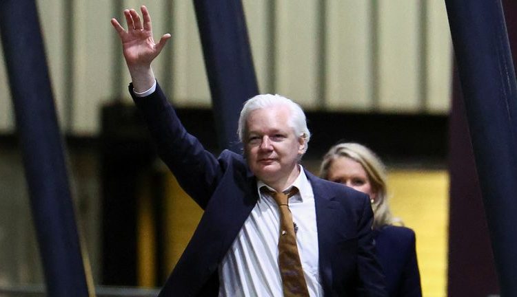 ABD ile anlaşan ve serbest bırakılan WikiLeaks kurucusu Assange ülkesi Avustralya’ya döndü