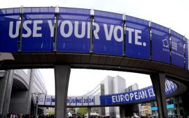 Avrupa Parlamentosu seçimlerini muhafazakar ve aşırı sağ partiler kazandı
