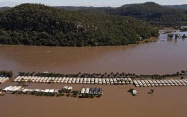 Avustralya'da şiddetli yağmur ve taşan baraj sele sebep oldu