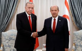 Cumhurbaşkanı Ersin Tatar, Türkiye Cumhuriyeti Cumhurbaşkanı Recep Tayyip Erdoğan'la bayramlaştı