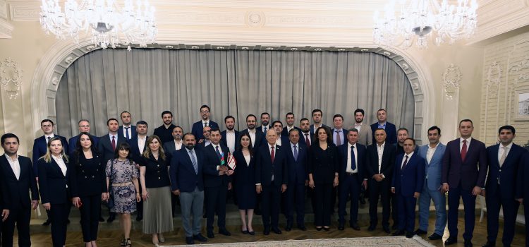 İŞAD ve İCMA yönetim kurulu üyeleri Bakü'de istişare toplantısı yaptı